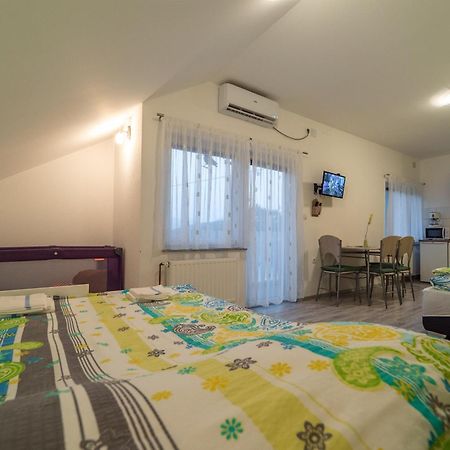 Studio Apartments Ante 拉科维察 外观 照片